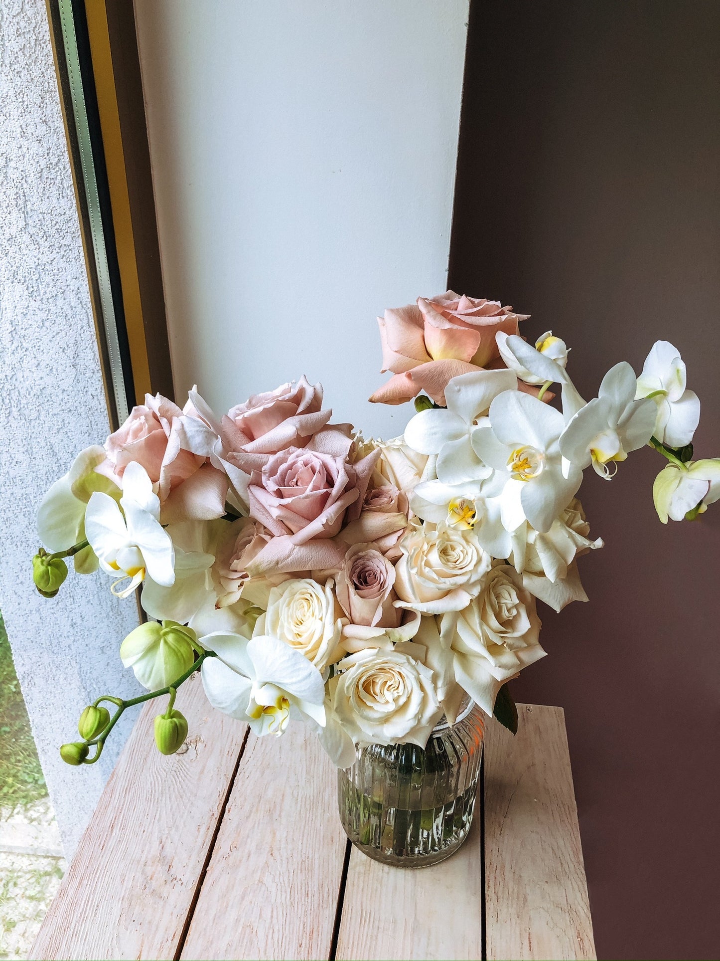 Roses and orchid