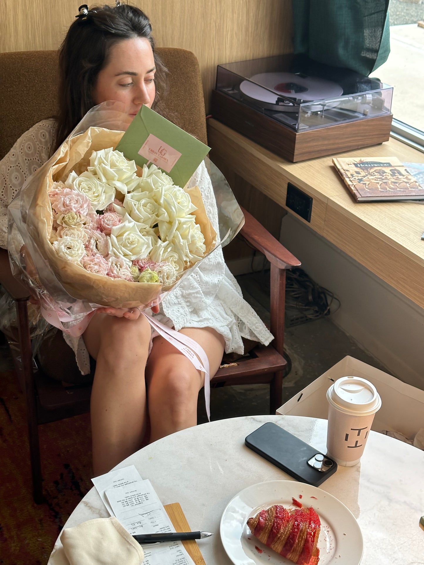 roses & lisianthus